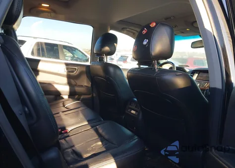 2014 Nissan Pathfinder Sl z USA, uszkodzony, nr VIN 5N1AR2MM0EC630055